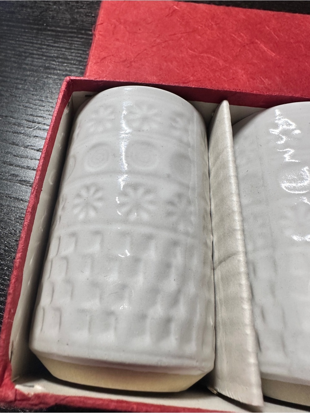 OMC Japan Sake Tea Cups Set of 6 Glazed Stoneware White Patterned Vintage NEW - Picture 2 of 7